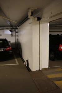 Rolltor zwischen den beiden Bereichen