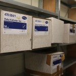 Ein paar Kartons mit medizinischem Material sind doch noch da.